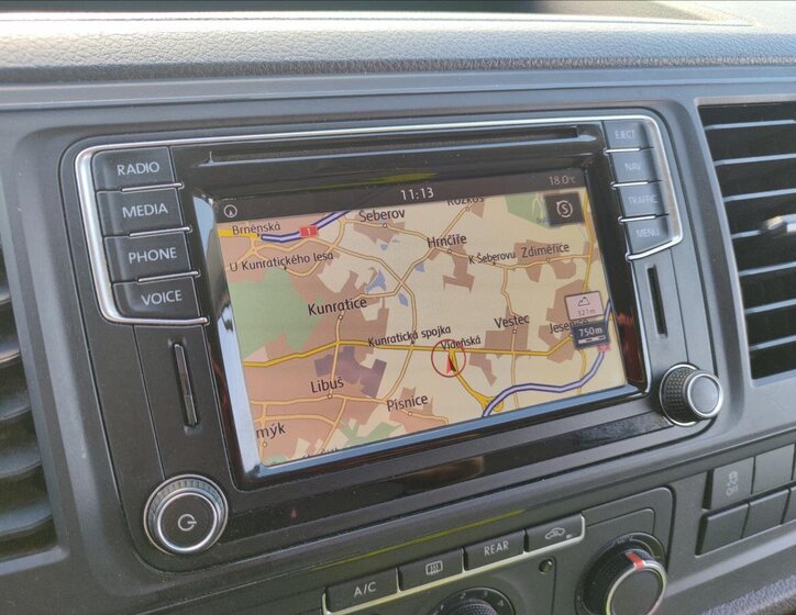 Volkswagen Caravelle 30