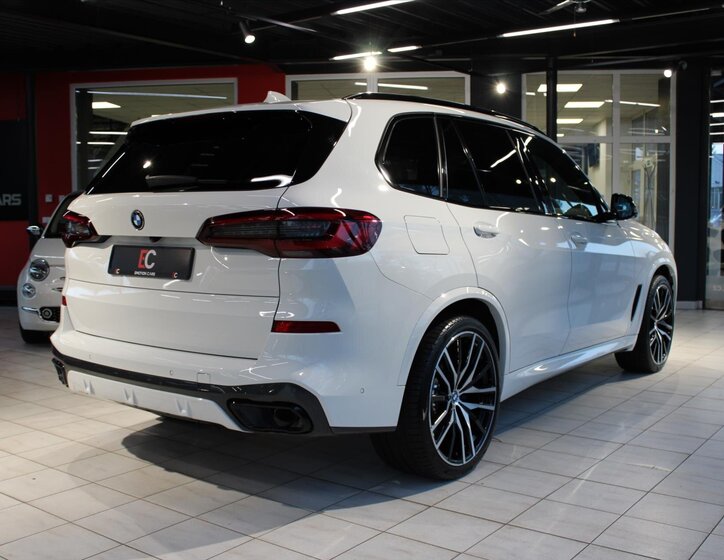 BMW X5 SUV 3,0 l 290 kw