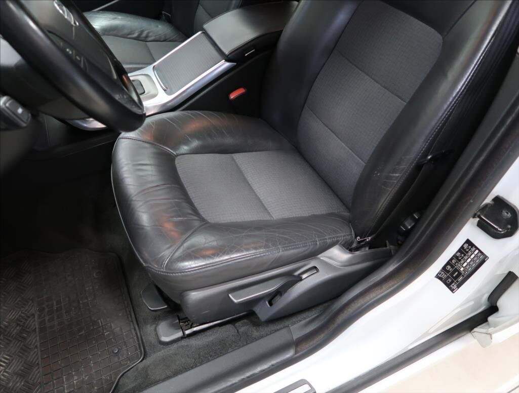 Volvo V70 Kombi 2,4 l 120 kw