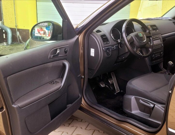 Škoda Yeti SUV / Terénní 1,2 l 77 kw