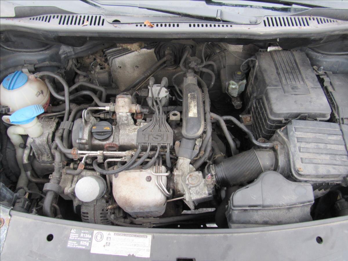 Volkswagen Touran Kombi 1,2 l 77 kw