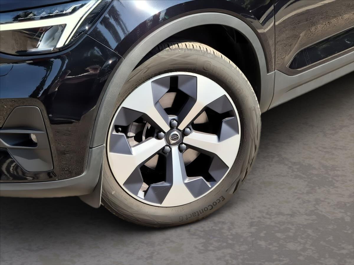 Volvo XC40 SUV / Terénní 2,0 l 120 kw