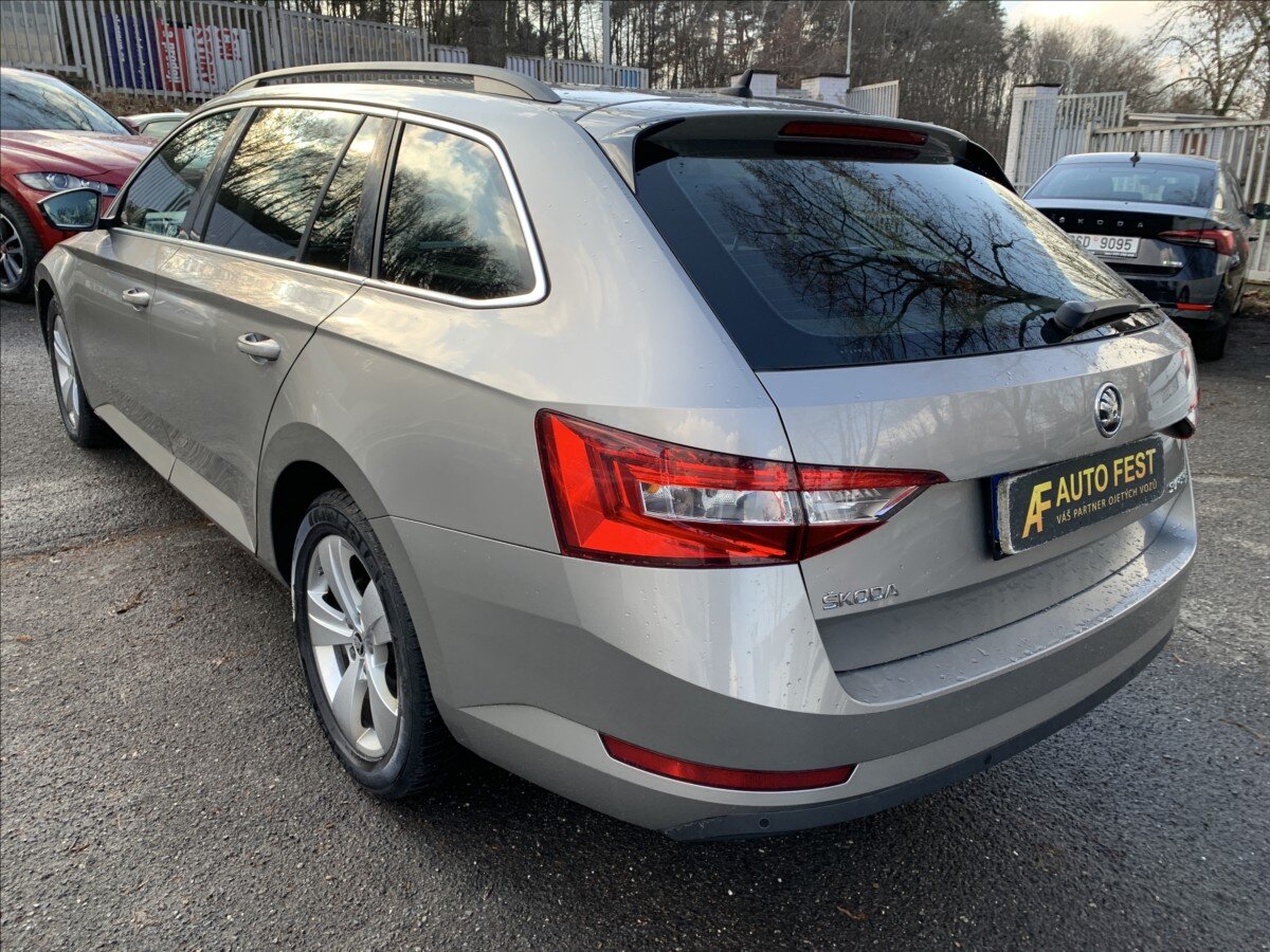 Škoda Superb Kombi 2,0 l 110 kw