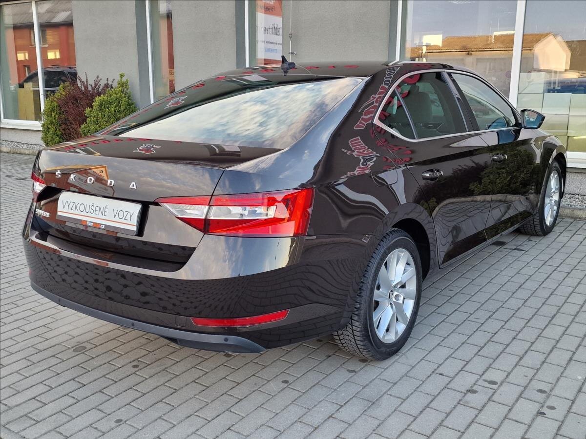 Škoda Superb Liftback 1,5 l 110 kw