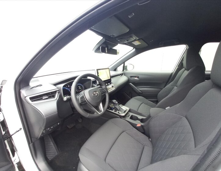 Toyota Corolla Cross CUV / Crossover 1,8 l 103 kw