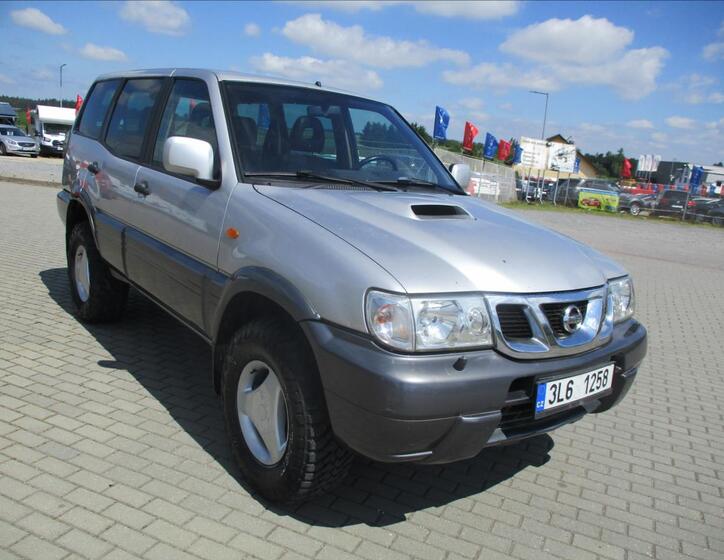 Nissan Terrano 6