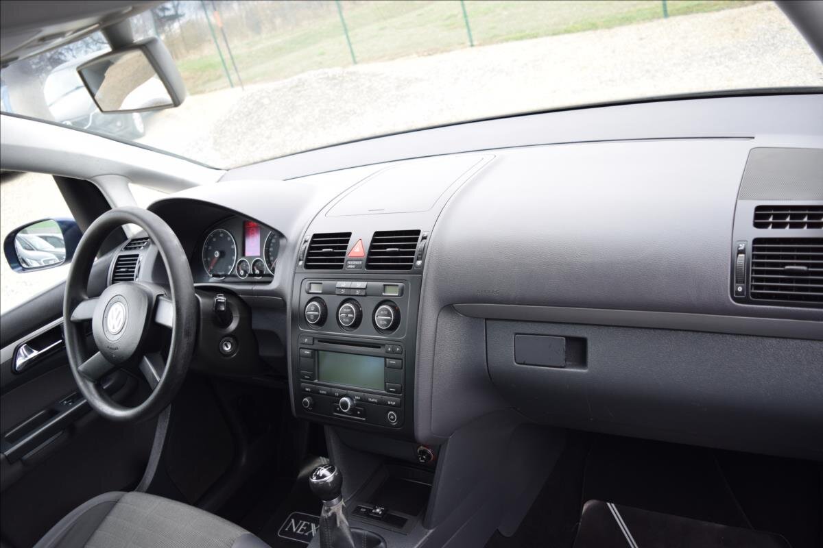 Volkswagen Touran Kombi 1,4 l 103 kw