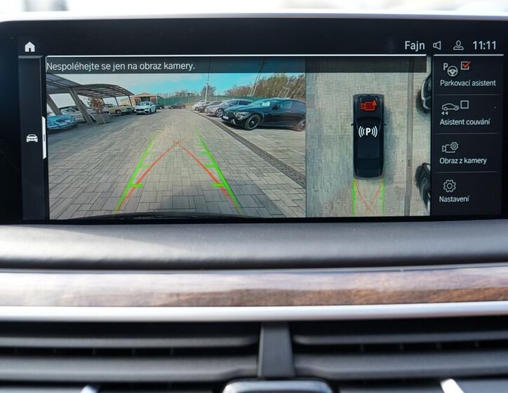 BMW Řada 7 Sedan / Limuzína 6,6 l 430 kw