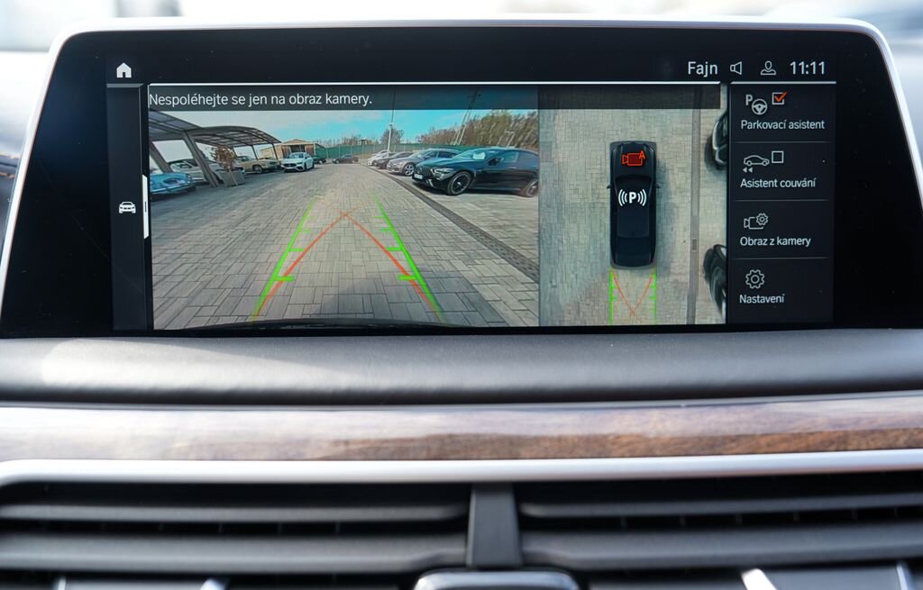 BMW Řada 7 Sedan / Limuzína 6,6 l 430 kw