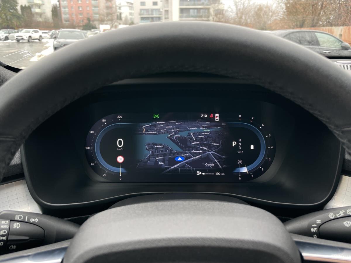 Volvo XC40 SUV / Terénní 2,0 l 145 kw