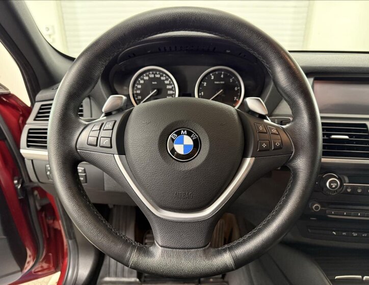 BMW X6 SUV 3,0 l 225 kw