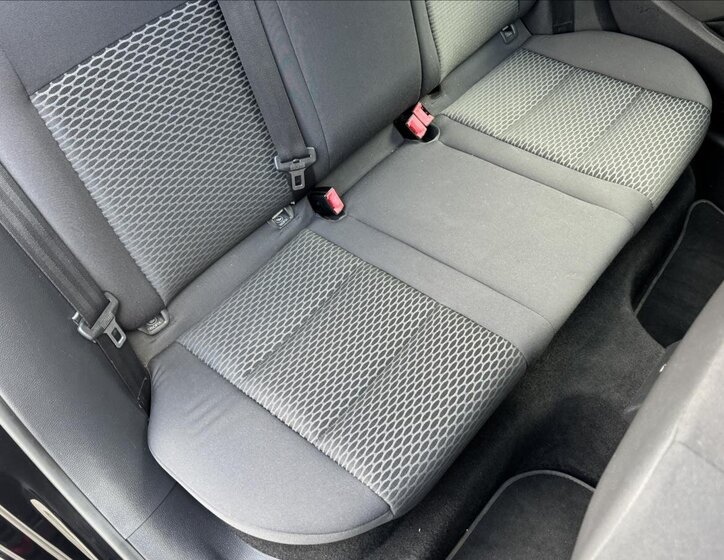 Volkswagen Golf Hatchback 1,6 l 77 kw