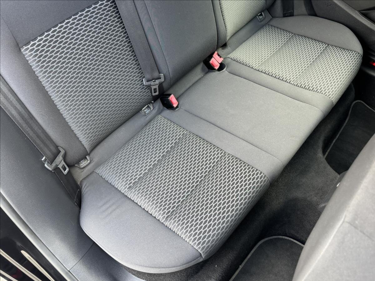 Volkswagen Golf Hatchback 1,6 l 77 kw