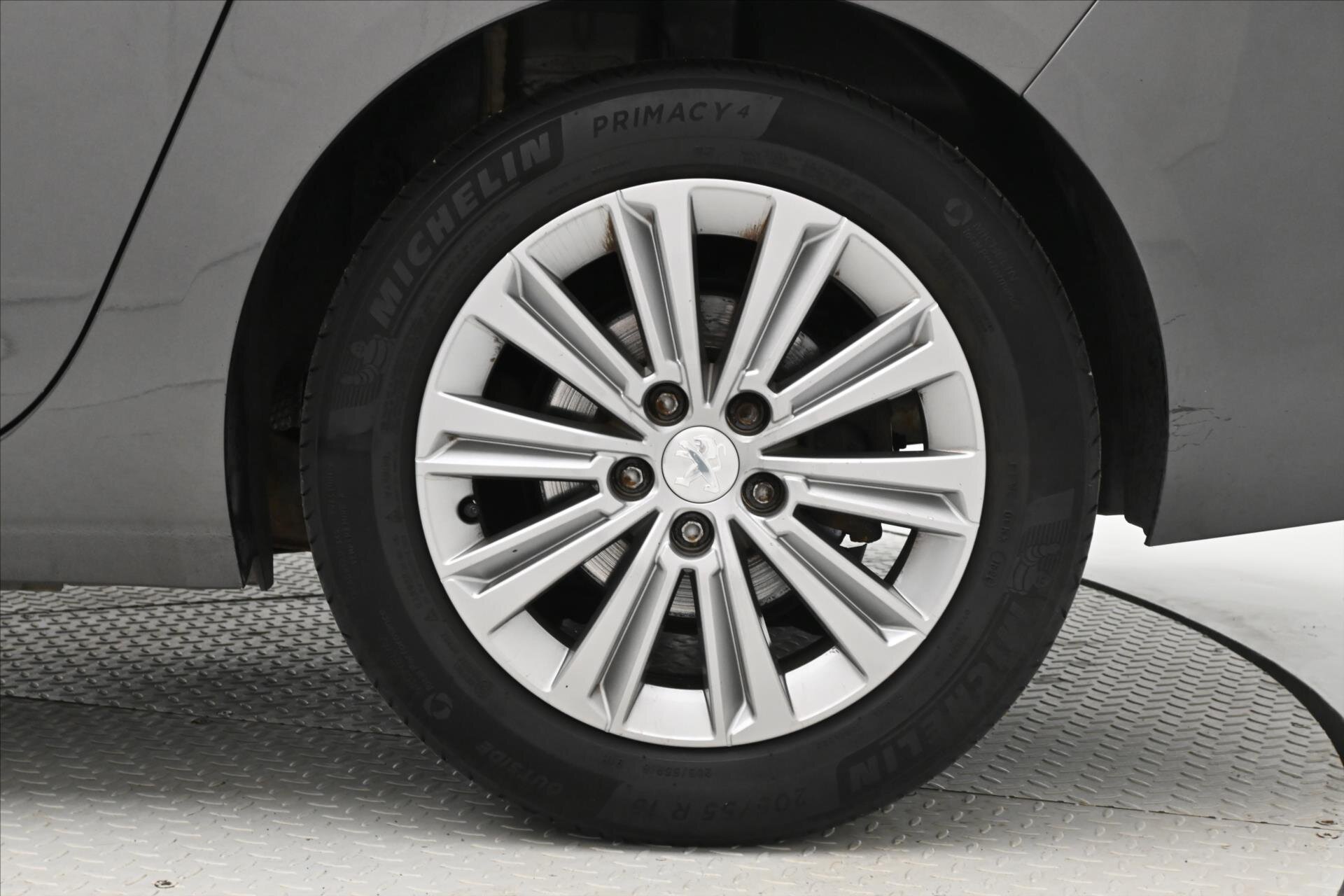 Peugeot 308 Kombi 1,5 l 96 kw