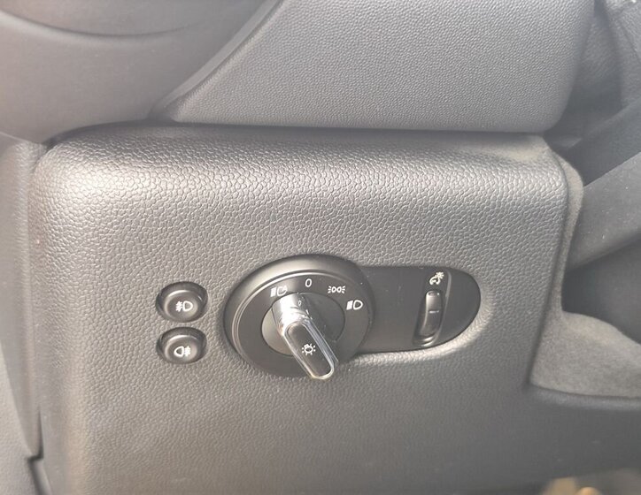 Mini Cooper Hatchback 1,5 l 100 kw