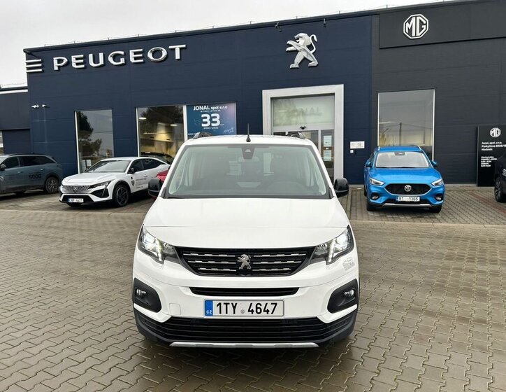 Peugeot Rifter 9