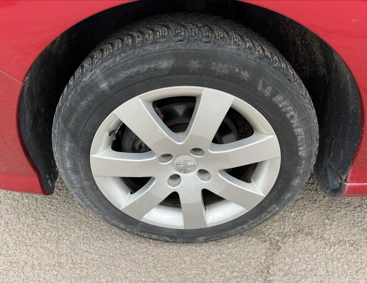 Peugeot 308 Hatchback 1,4 l 72 kw