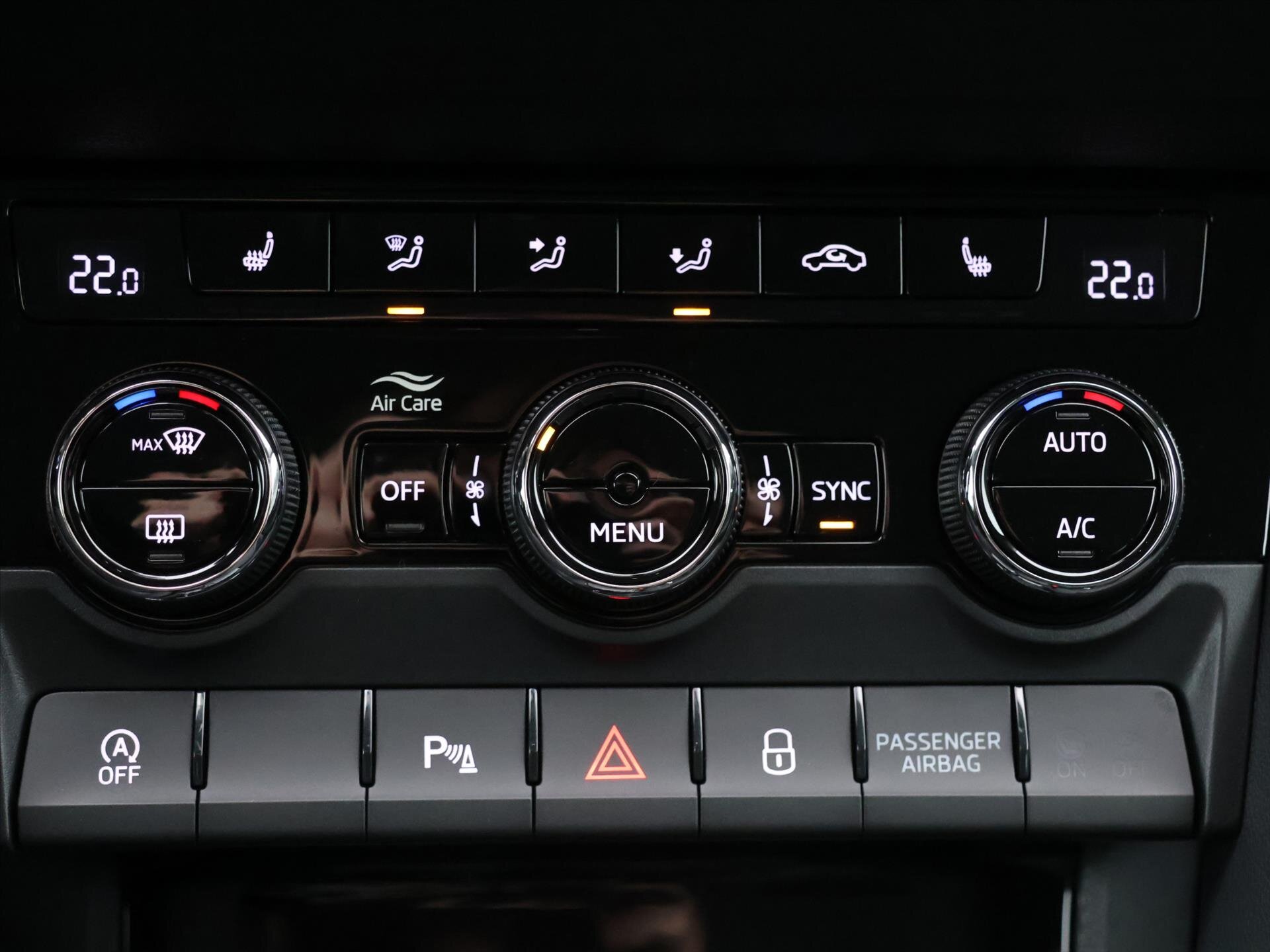 Škoda Karoq SUV / Terénní 1,5 l 110 kw