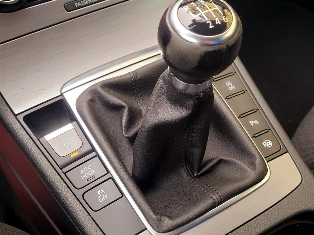 Volkswagen Passat Kombi 1,4 l 90 kw