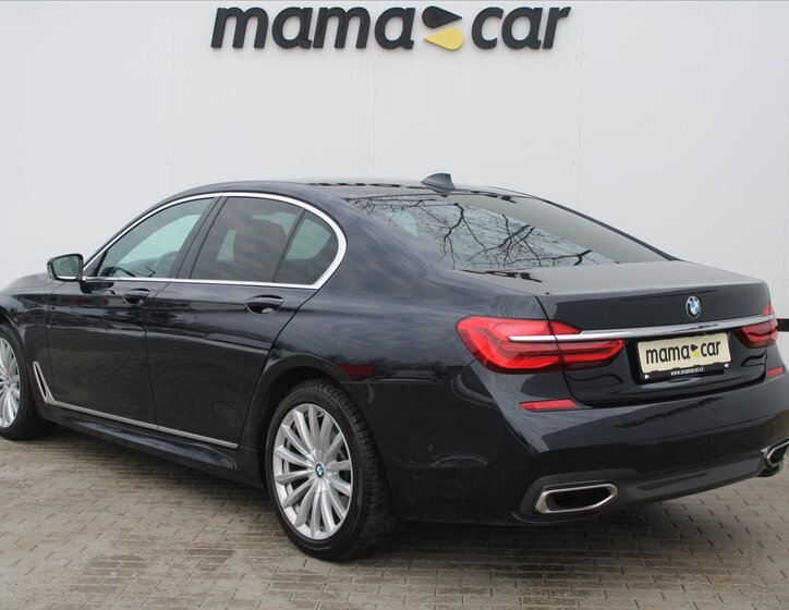 BMW Řada 7 Sedan / Limuzína 3,0 l 195 kw