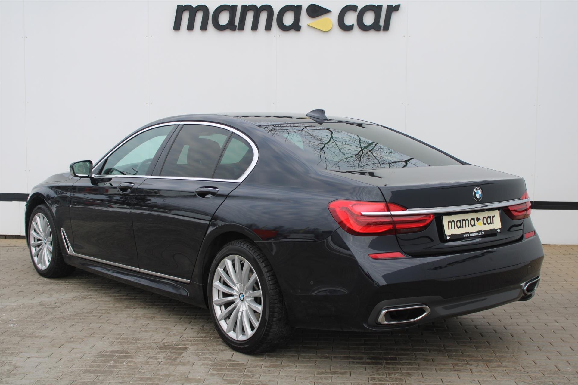 BMW Řada 7 Sedan / Limuzína 3,0 l 195 kw