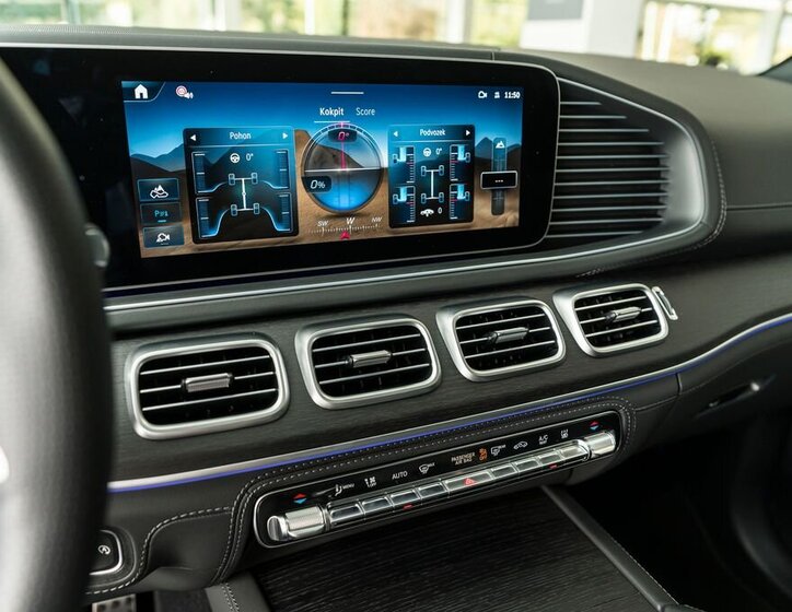 Mercedes-Benz Ostatní 24