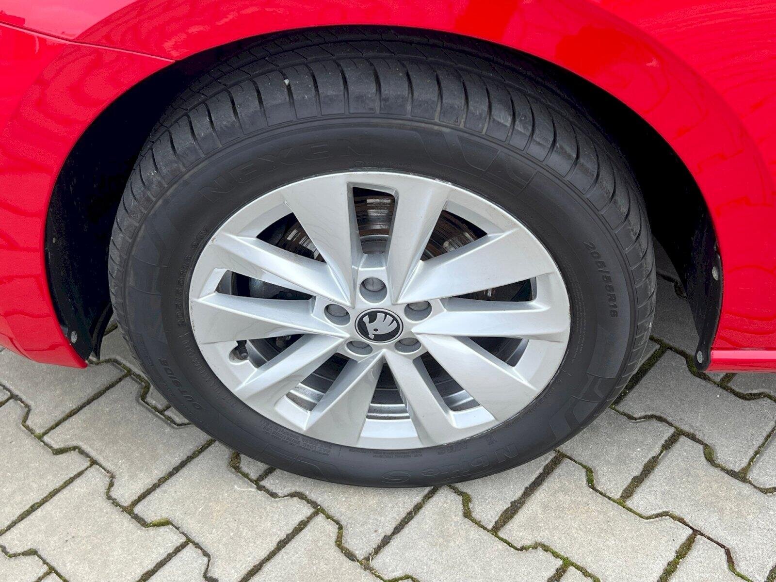 Škoda Scala Hatchback 1,0 l 85 kw