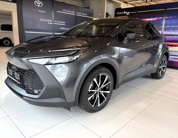 Toyota C-HR 3