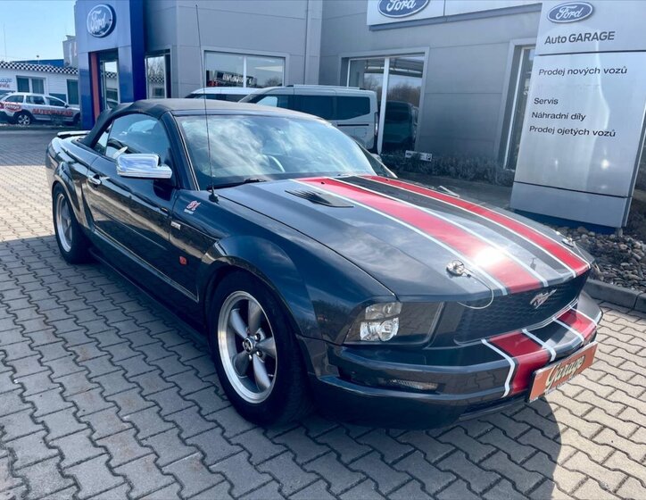 Ford Mustang Kabriolet 4,0 l 157 kw