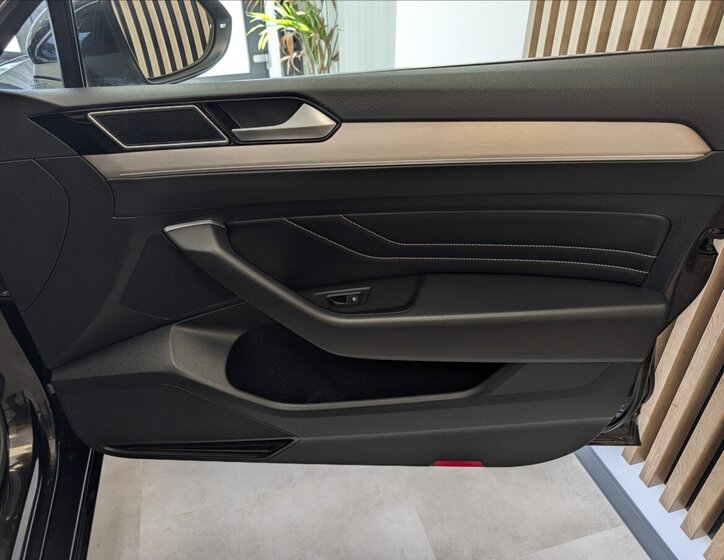 Volkswagen Passat Kombi 2,0 l 140 kw