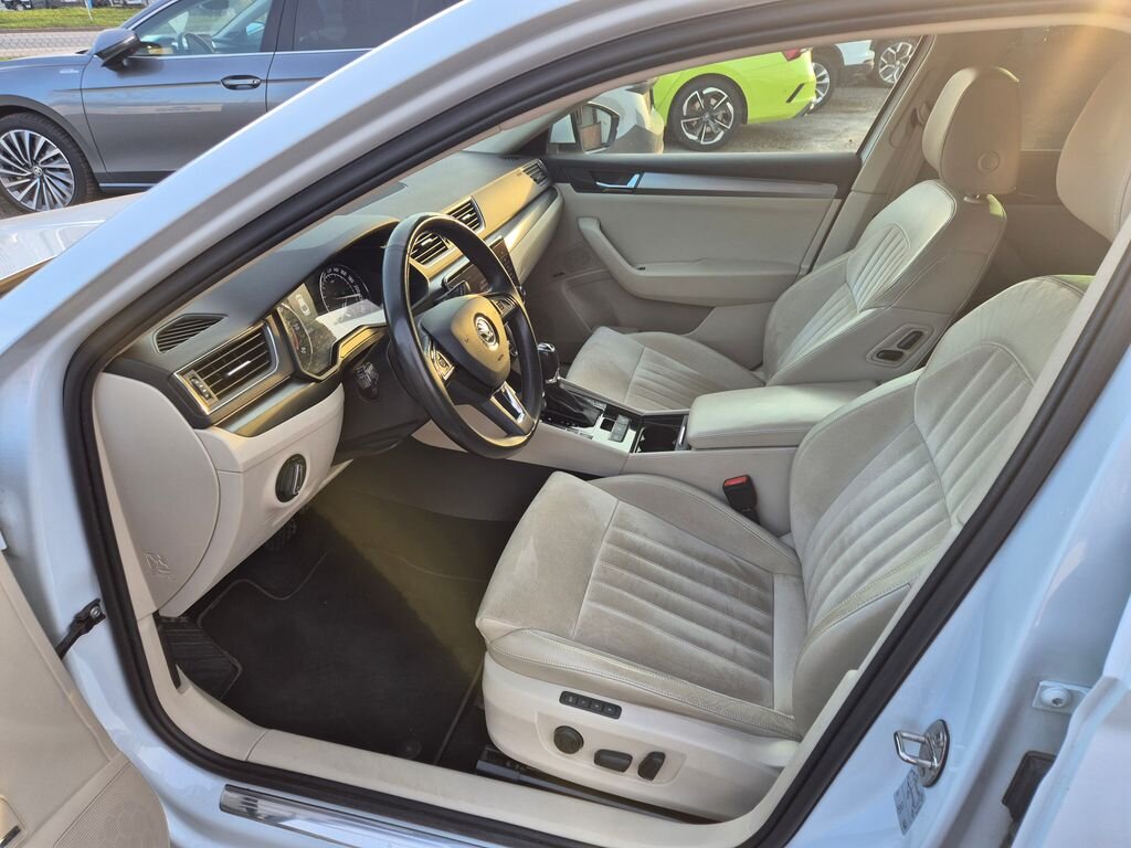 Škoda Superb Sedan / Limuzína 2,0 l 110 kw