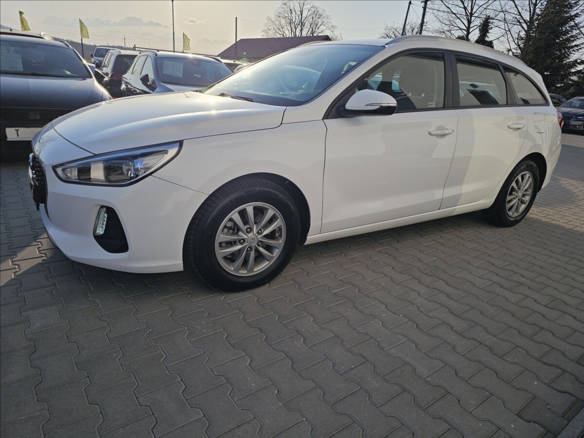 Hyundai i30 Kombi 1,6 l 81 kw