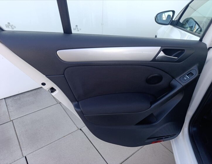 Volkswagen Golf Hatchback 1,6 l 77 kw