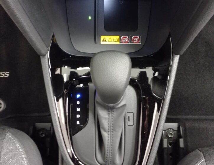 Toyota Yaris Cross CUV / Crossover 1,5 l 68 kw