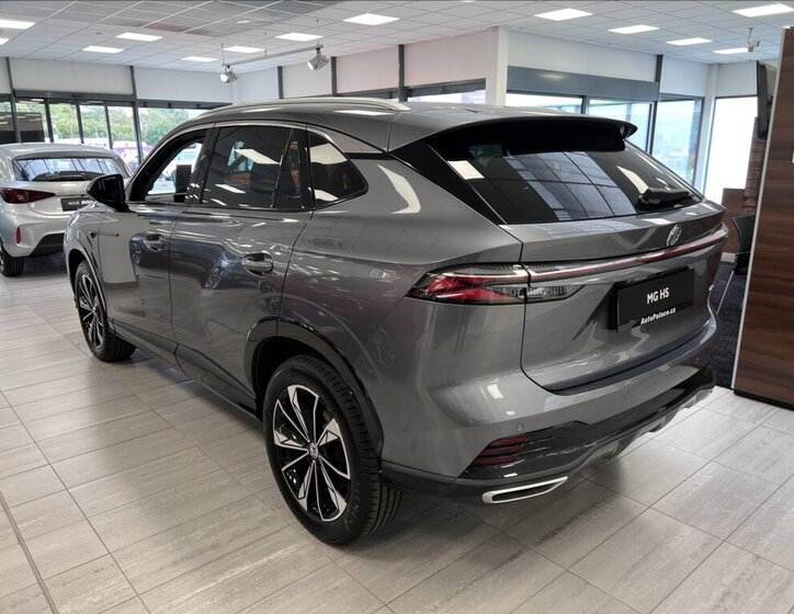 MG HS SUV / Terénní 1,5 l 125 kw