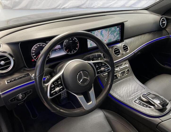 Mercedes-Benz Třídy E 9