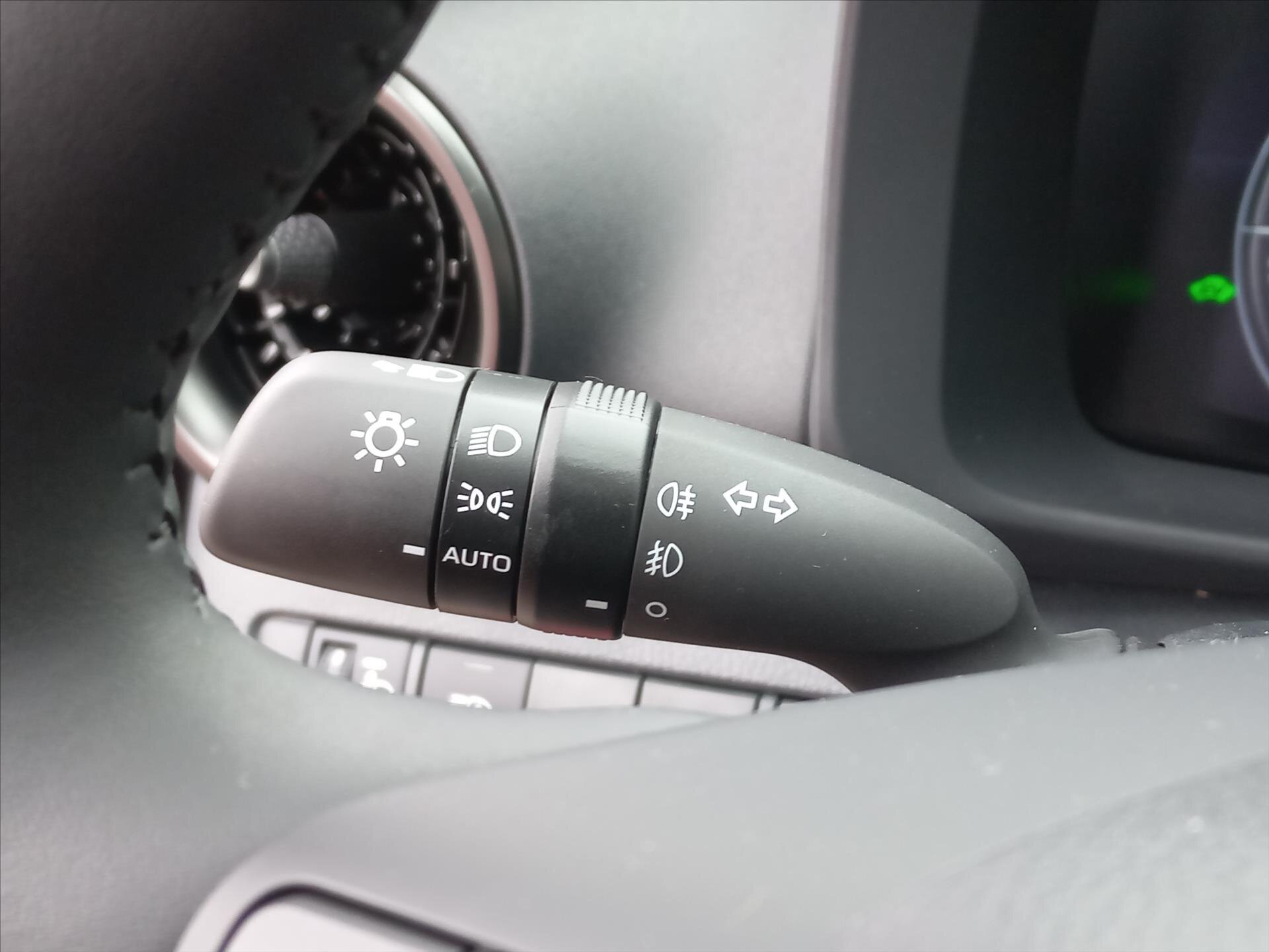 Toyota C-HR Hatchback 2,0 l 112 kw