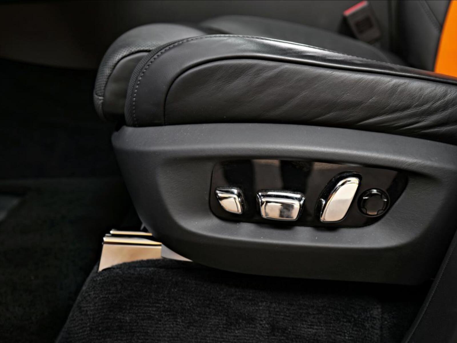 Rolls-Royce Cullinan 15