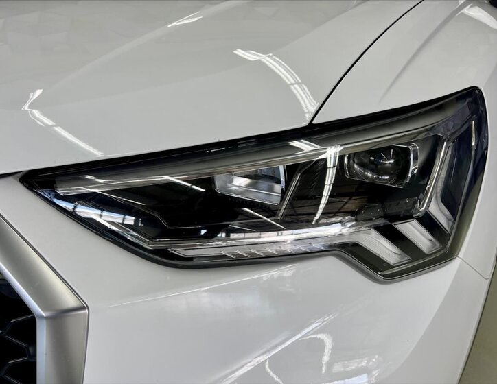 Audi Q3 SUV / Terénní 2,0 l 110 kw