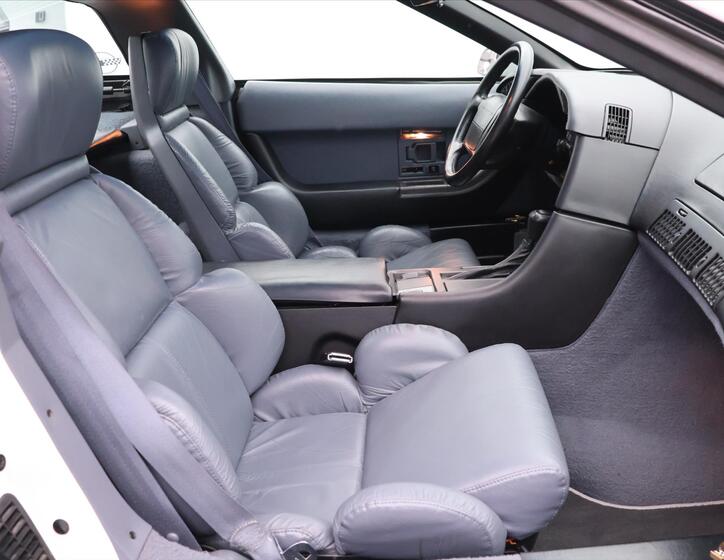 Chevrolet Corvette 13