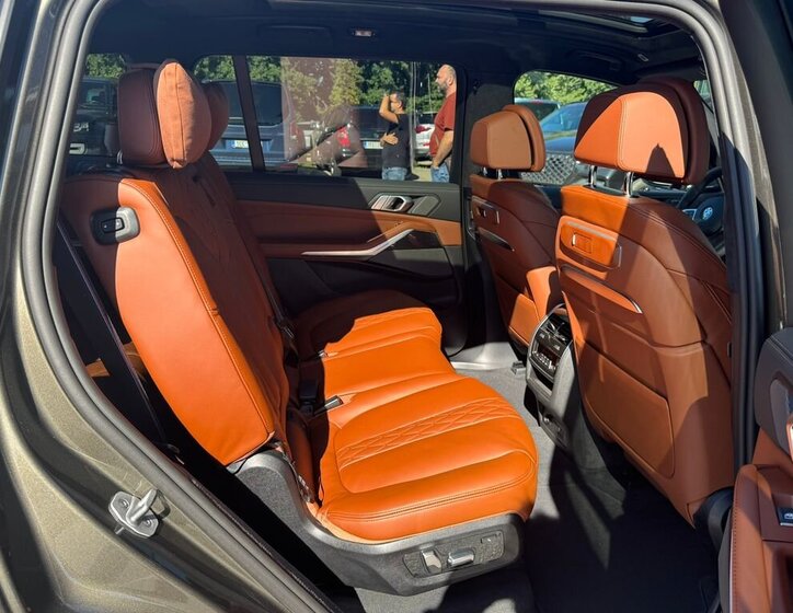 BMW X7 SUV / Terénní 3,0 l 250 kw