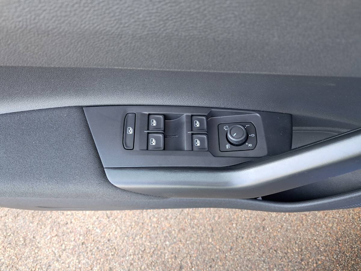 Volkswagen Polo Hatchback 999,0 70 kw