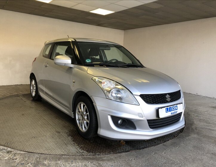 Suzuki Swift 1