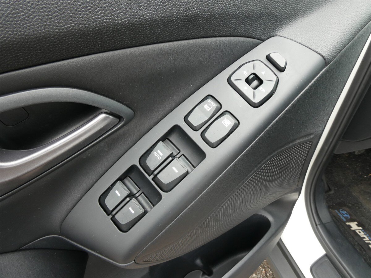 Hyundai ix35 SUV / Terénní 1,6 l 99 kw