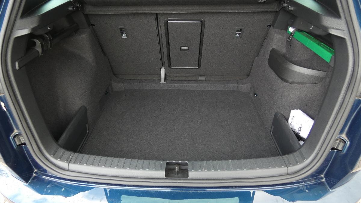 Škoda Karoq SUV / Terénní 1,5 l 110 kw