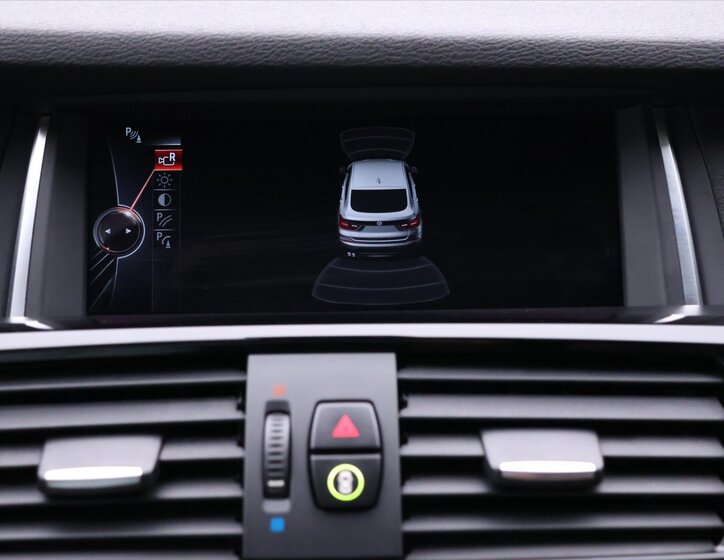 BMW X4 SUV / Terénní 2,0 l 140 kw