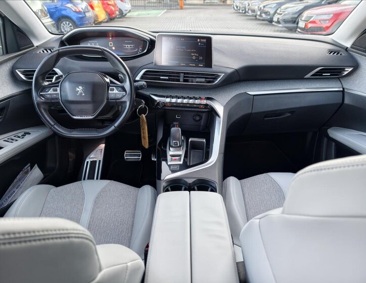 Peugeot 5008 MPV 1,6 l 88 kw