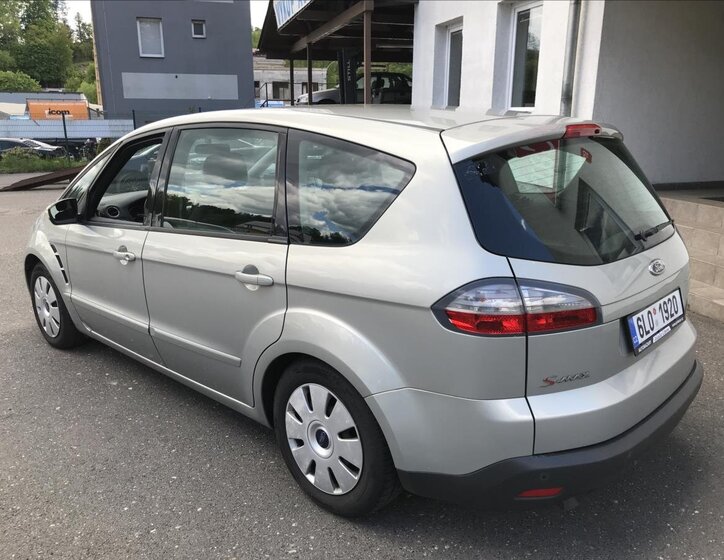 Ford S-MAX 6