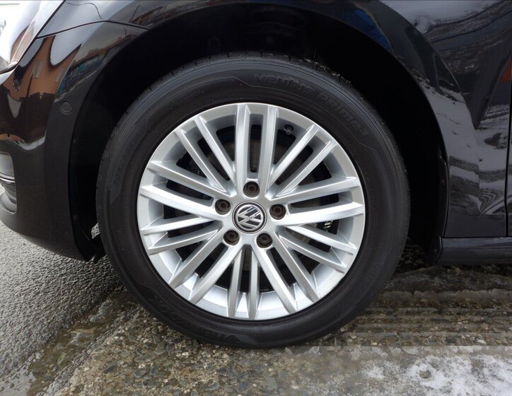 Volkswagen Golf Hatchback 1,2 l 81 kw