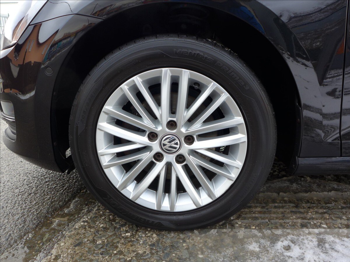 Volkswagen Golf Hatchback 1,2 l 81 kw